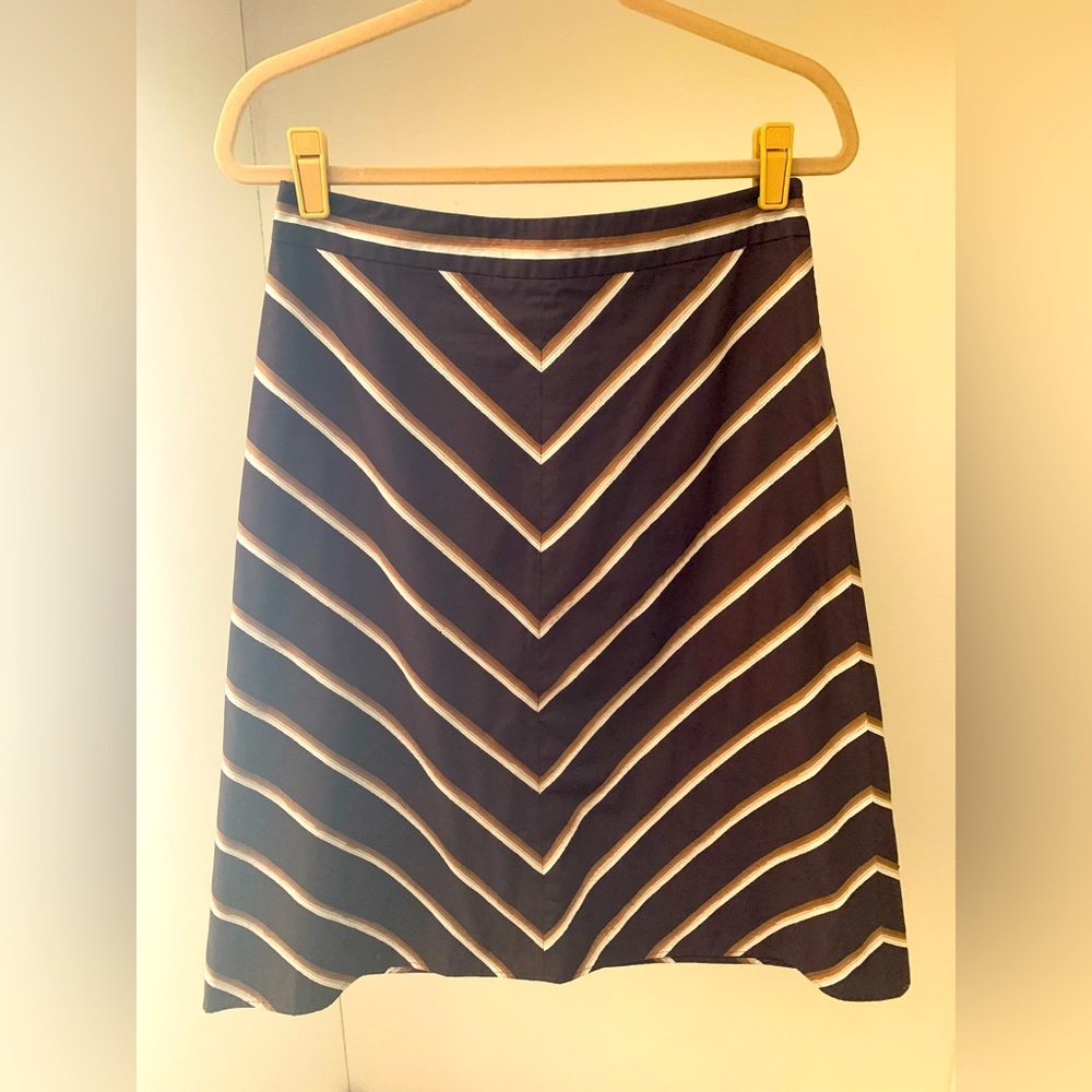 Banana Republic Mid-Length Chevron Printed Skirt, Fully Lined.